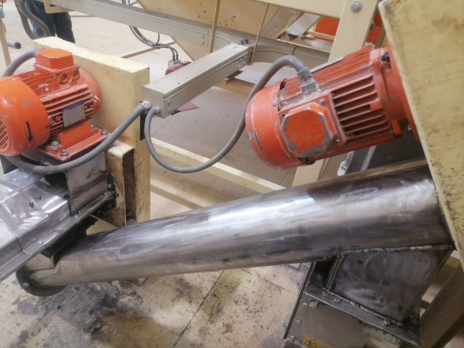 Tubo del tornillo helicoidal con dos motores eléctricos